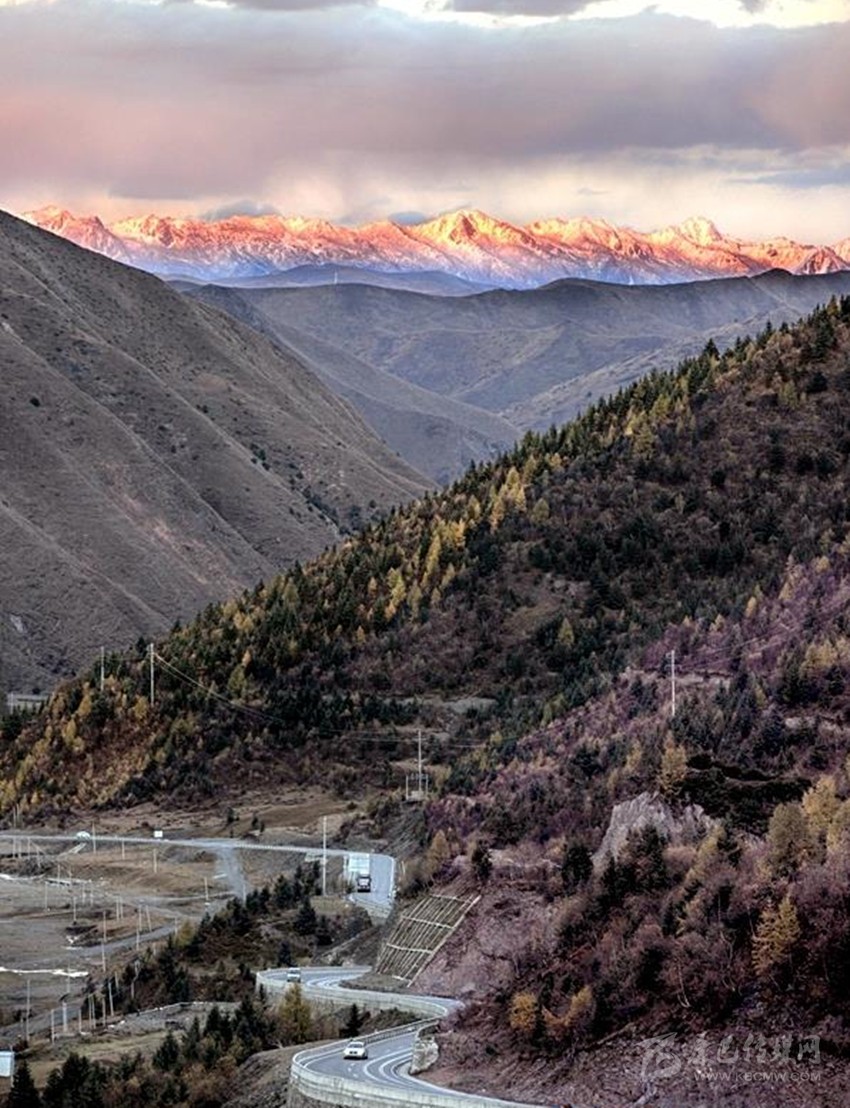 公路都這么美，你在川西高原到底錯(cuò)過了多少風(fēng)景？